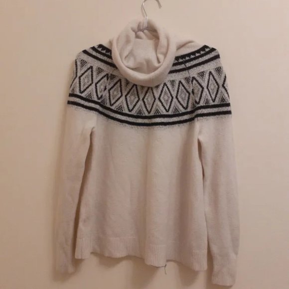 Turtleneck sweater - Picture 2 of 3